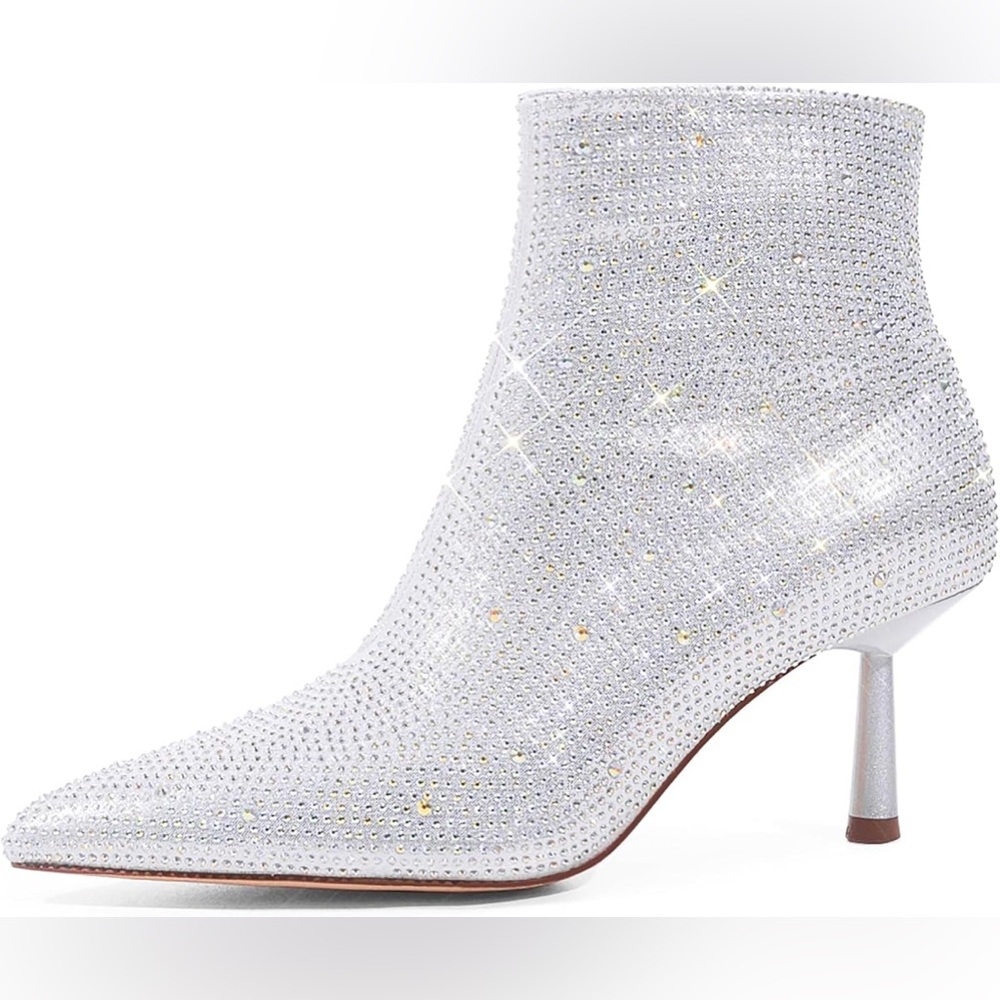 MODATOPE RHINESTONE BOOTS******SIZE: 6